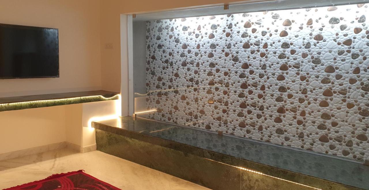 Shree Suites Kuttālam Eksteriør bilde