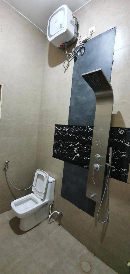 Shree Suites Kuttālam Eksteriør bilde