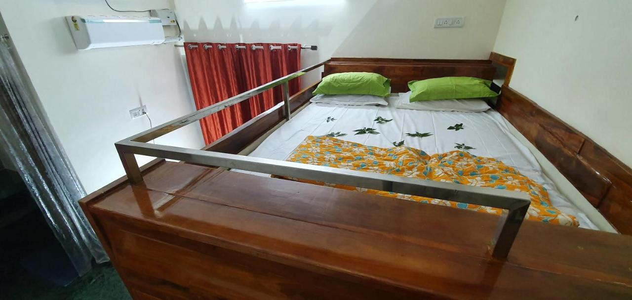 Shree Suites Kuttālam Eksteriør bilde